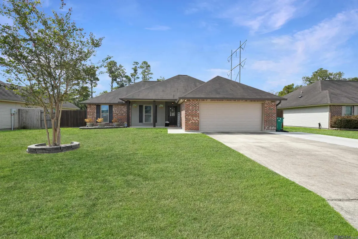 9198 Cypress Lake Dr, Denham Springs, LA 70726 - #1