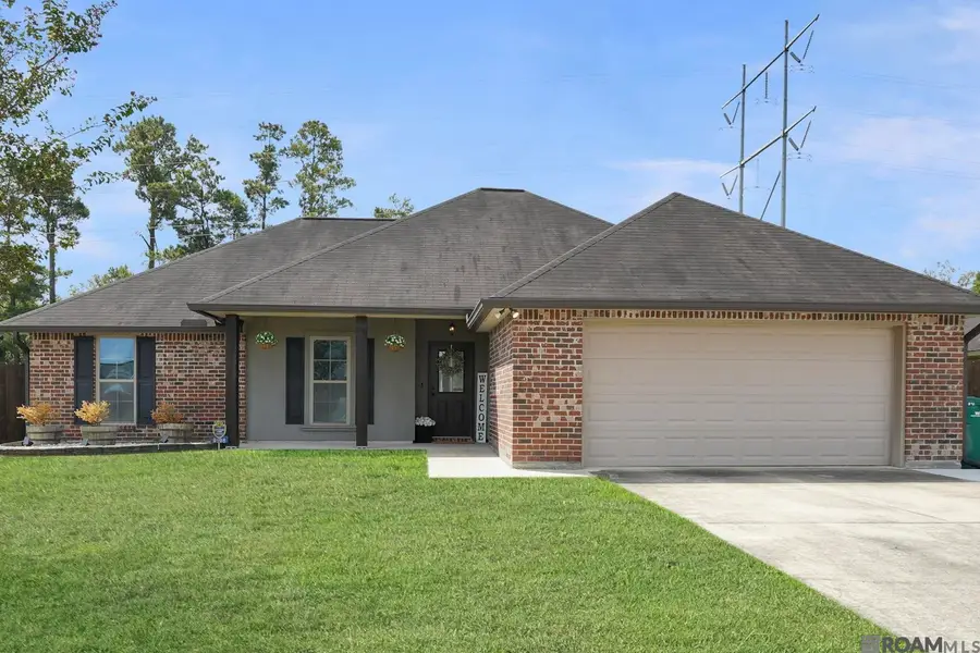 9198 Cypress Lake Dr, Denham Springs, LA 70726 - #2