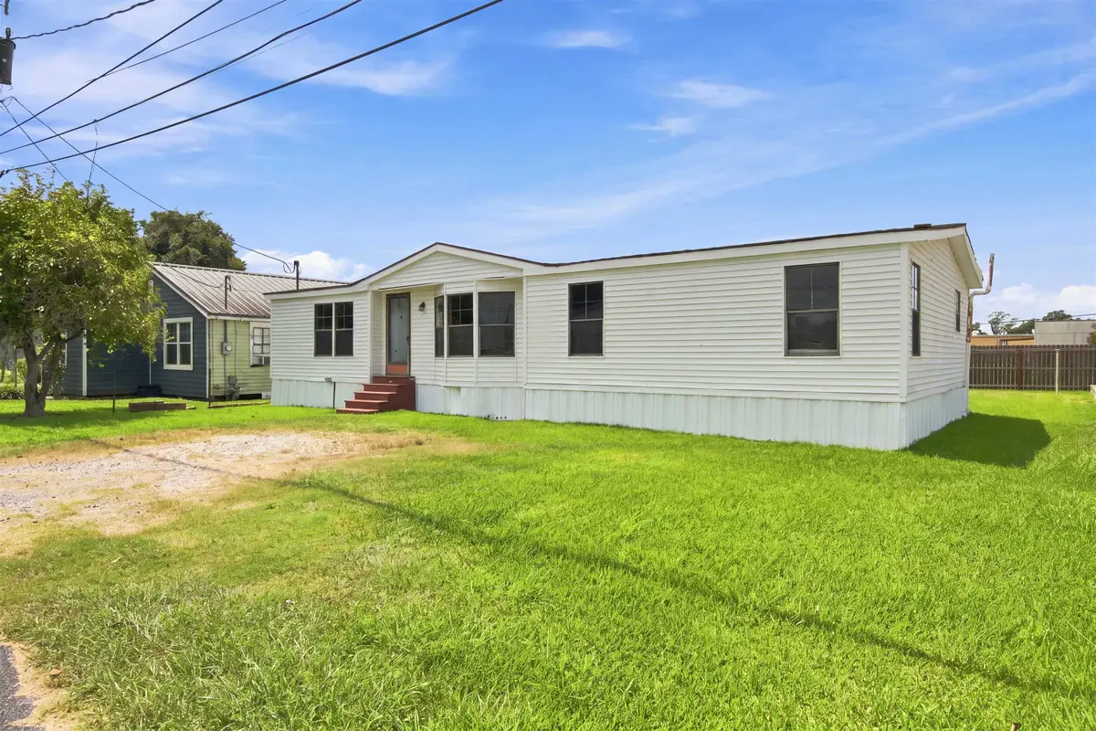 110 Blue Lane, Thibodaux, LA 70301 - #1