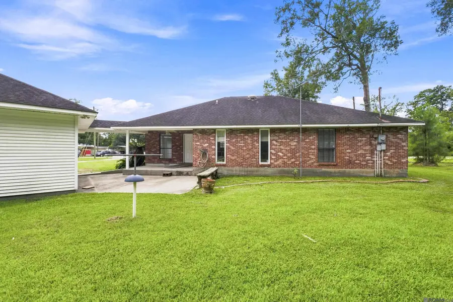35384 Curtis Dr, Denham Springs, LA 70706 - #2