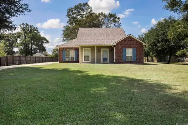 10480 Eagle Crest Rd, Denham Springs, LA 70726