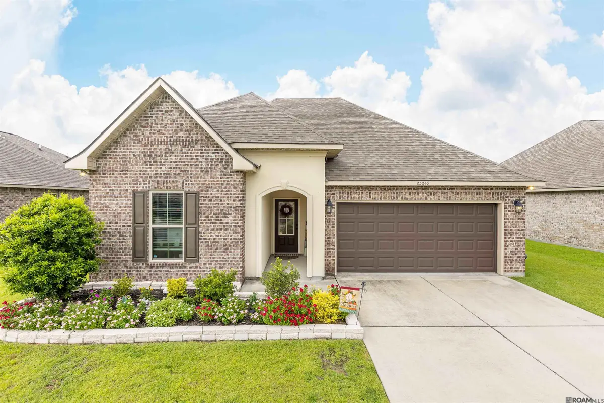 23249 Berry View Dr, Denham Springs, LA 70726 - #1