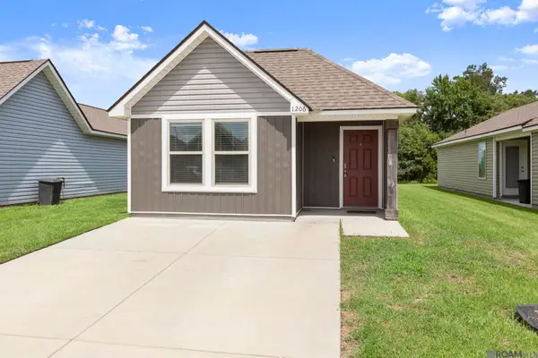 1206 E Saint Charles St, Gonzales, LA 70737