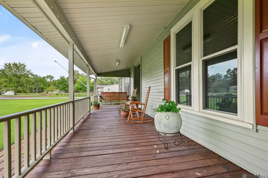 38449 Charleston Rd, Prairieville, LA 70769 - #2