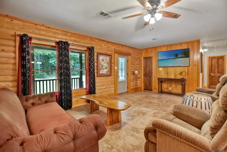 2069 Nesom Rd, Clinton, LA 70722 - #2
