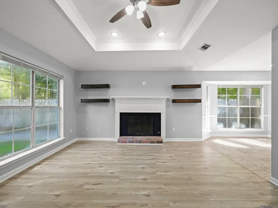 10030 Brownway Ln, Baton Rouge, LA 70817 - #2