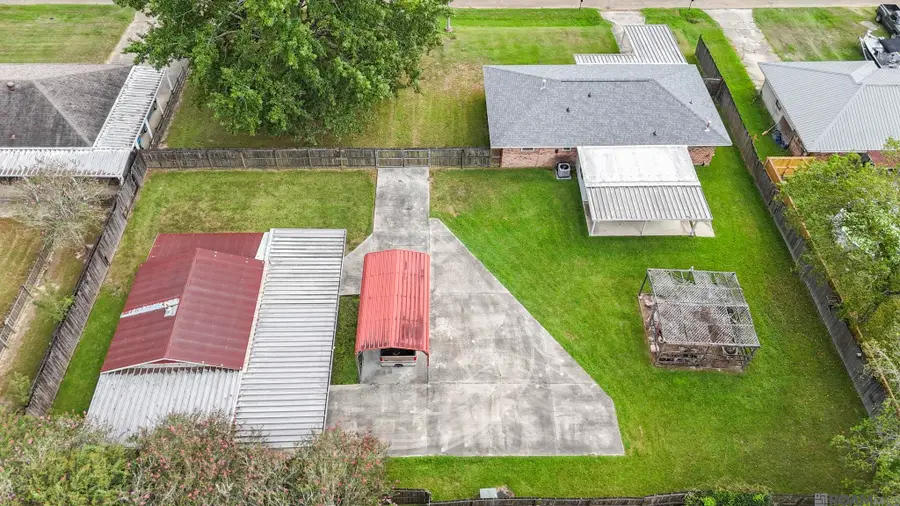 725 Kennedy Ave, Denham Springs, LA 70726 - #3