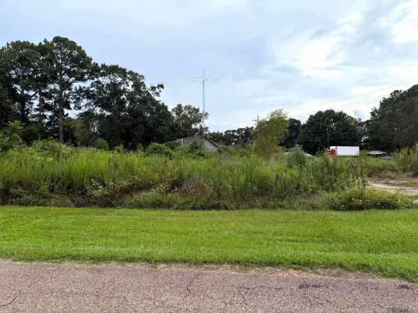 9644 Foster Rd, Baton Rouge, LA 70811