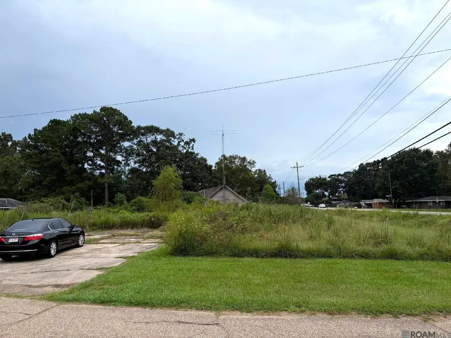 9644 Foster Rd, Baton Rouge, LA 70811 - #2