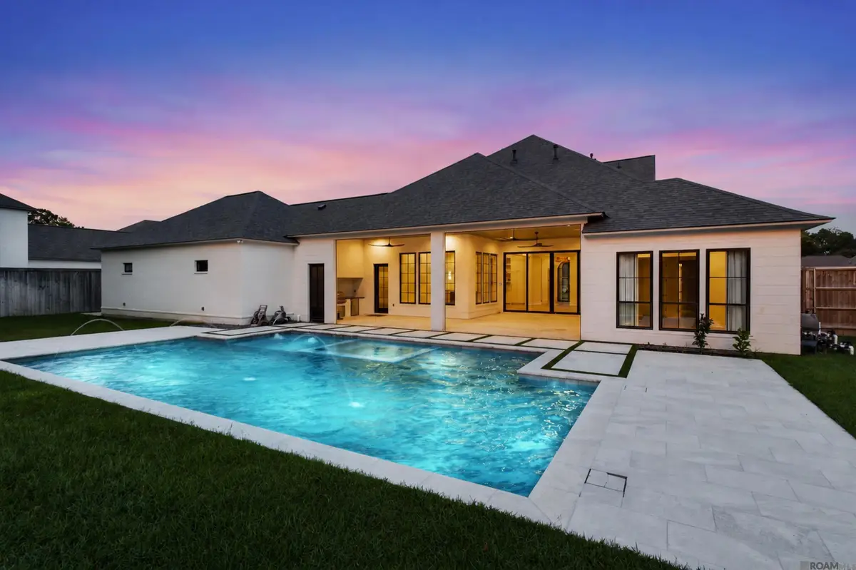 8228 Oakridge Dr, Baton Rouge, LA 70810 - #1