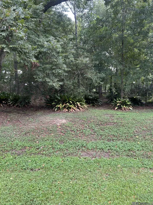8013 Oakbrook Dr, Saint George, LA 70817