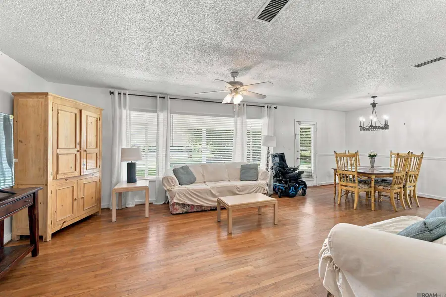 10142 Mollylea Dr, Baton Rouge, LA 70815 - #3
