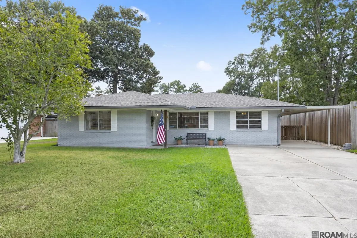 110 Joan St, Denham Springs, LA 70726 - #1