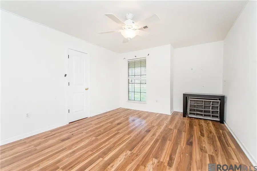 7570 Latimer Dr, Denham Springs, LA 70726 - #3