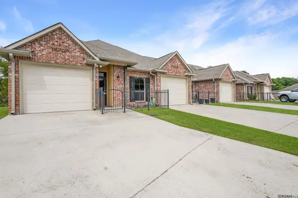 26710 Palmetto Lake Court West, Denham Springs, LA 70726
