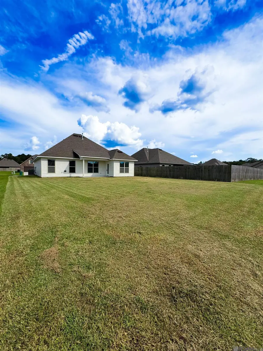 23293 Cinder Dr, Denham Springs, LA 70726 - #3