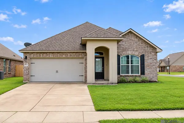 8872 Cherry Laurel Ave, Zachary, LA 70791