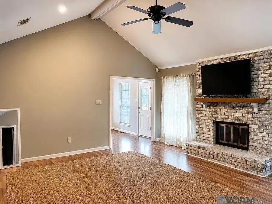 2167 Elkwood Dr, Baton Rouge, LA 70816 - #2