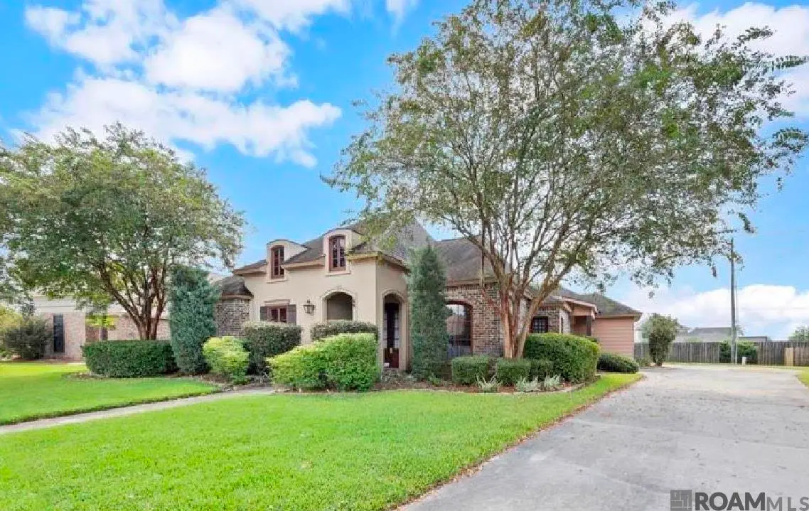 2058 Pointe South Dr, Zachary, LA 70791 - #1