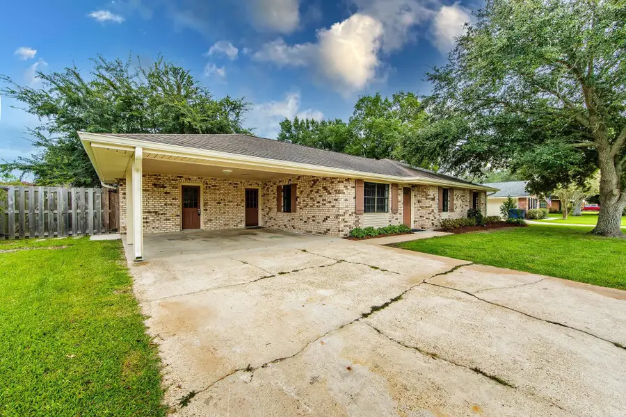 303 Hermitage Dr, Thibodaux, LA 70301 - #2