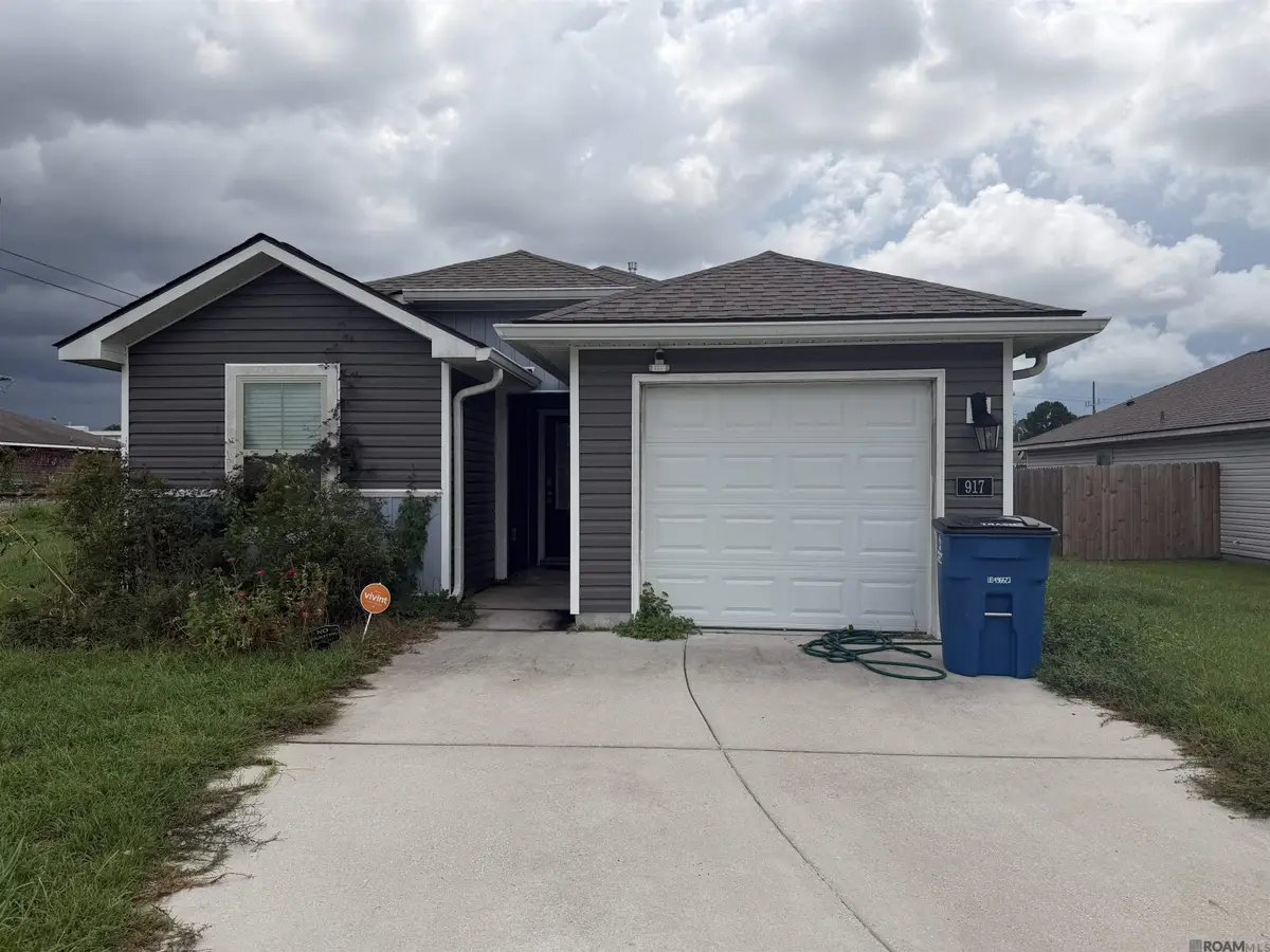 917 Michigan Ave, Port Allen, LA 70764 - #1
