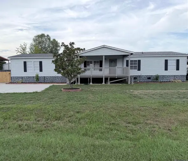 39036 Holly Hill Dr, Gonzales, LA 70737
