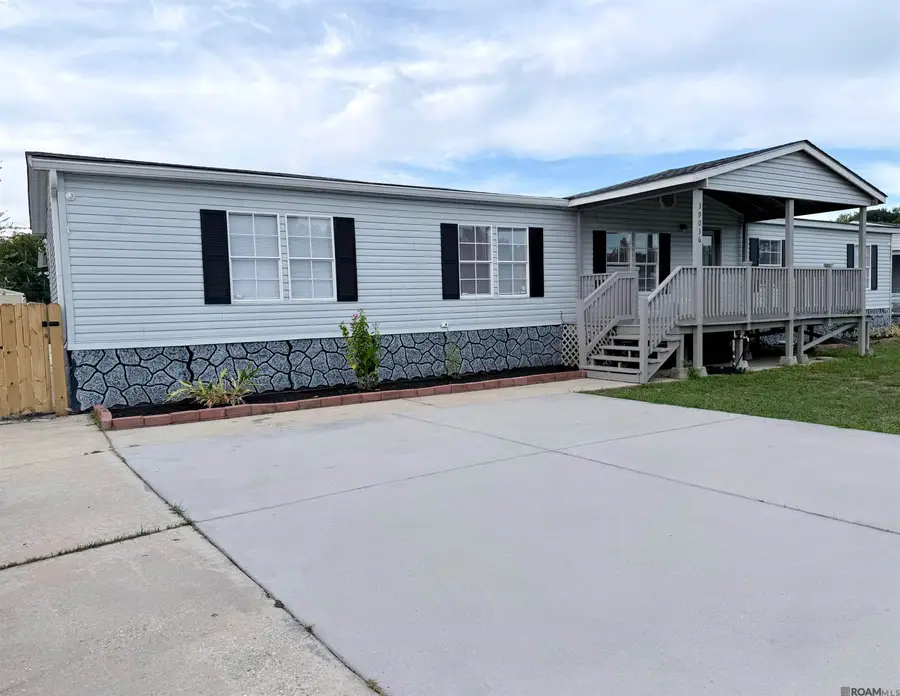 39036 Holly Hill Dr, Gonzales, LA 70737 - #2