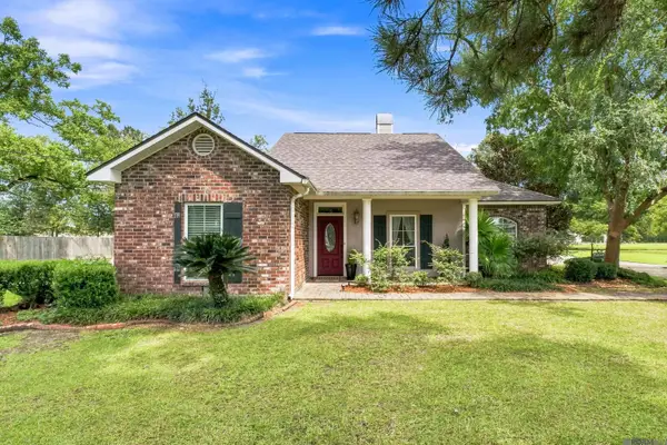 30886 Walker North Rd, Walker, LA 70785
