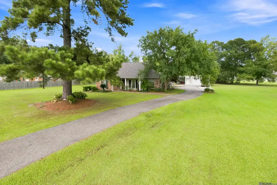 30886 Walker North Rd, Walker, LA 70785 - #2