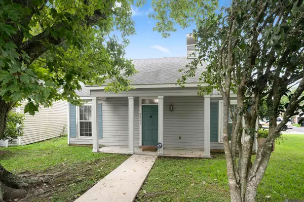 9261 Fox Run Dr, Baton Rouge, LA 70808