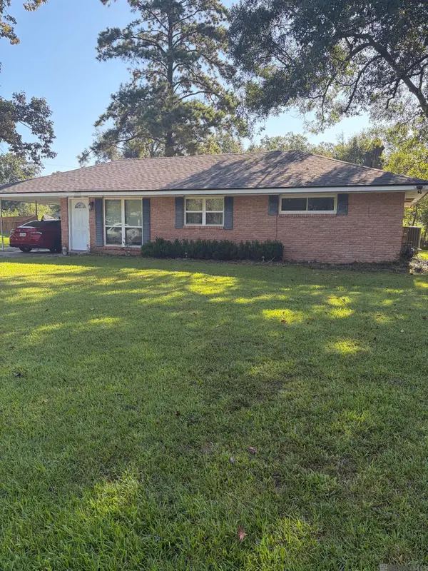 2210 S Woodcrest St, Denham Springs, LA 70726