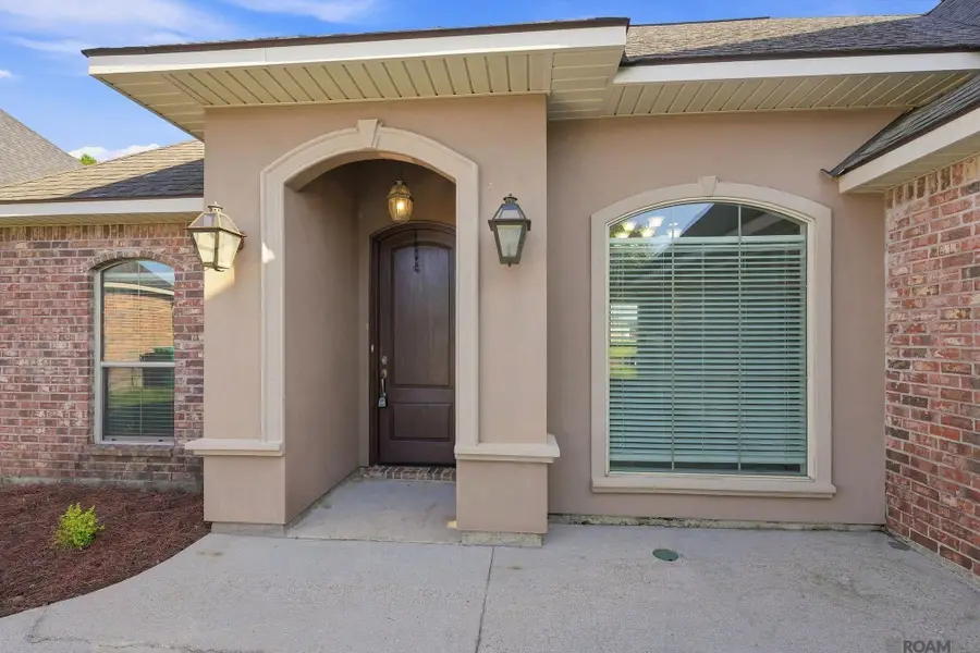 10061 Chanel Dr, Denham Springs, LA 70706 - #2