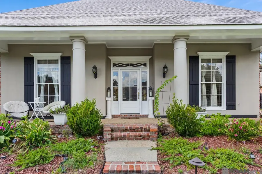 19222 S Trent Jones Dr, Baton Rouge, LA 70810 - #2