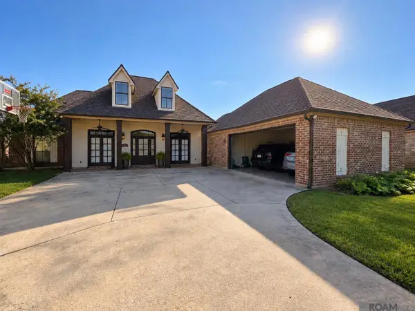 10357 Crooked Creek Ln, Denham Springs, LA 70726