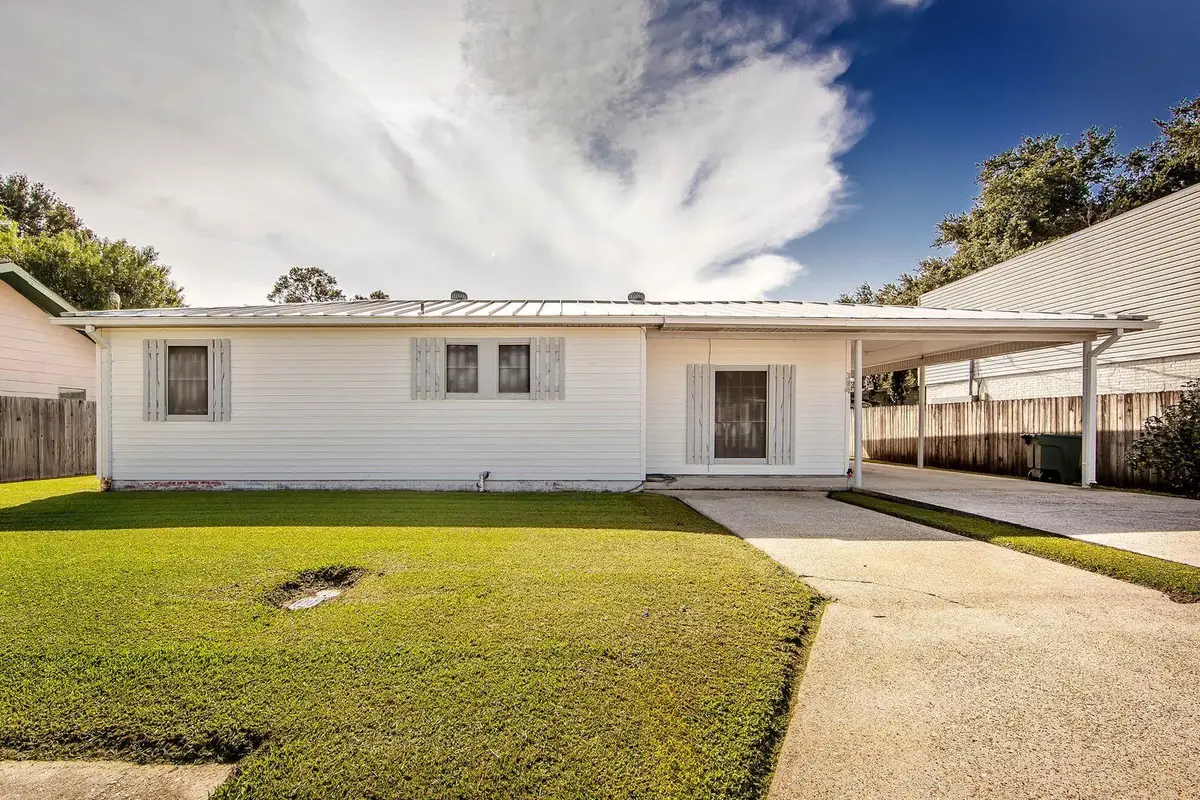 304 Patterson St, Houma, LA 70363 - #1