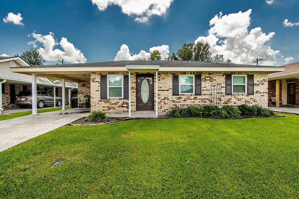 204 Saint Patrick St, Houma, LA 70364 - #1