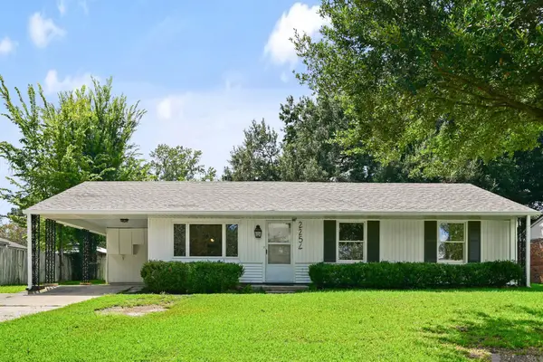 2254 E Contour Dr, Baton Rouge, LA 70809