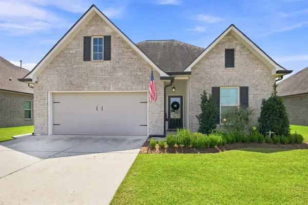 142 Hickory Knoll Ave, Gray, LA 70359