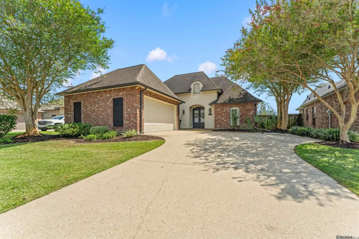 10730 Hill Pointe Ave, Baton Rouge, LA 70810 - #1