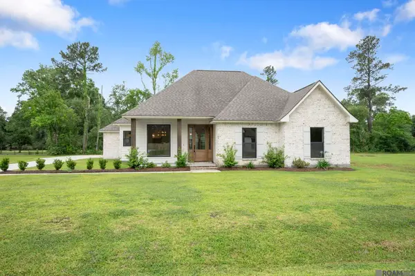 7258 Riverbank Dr, Denham Springs, LA 70706