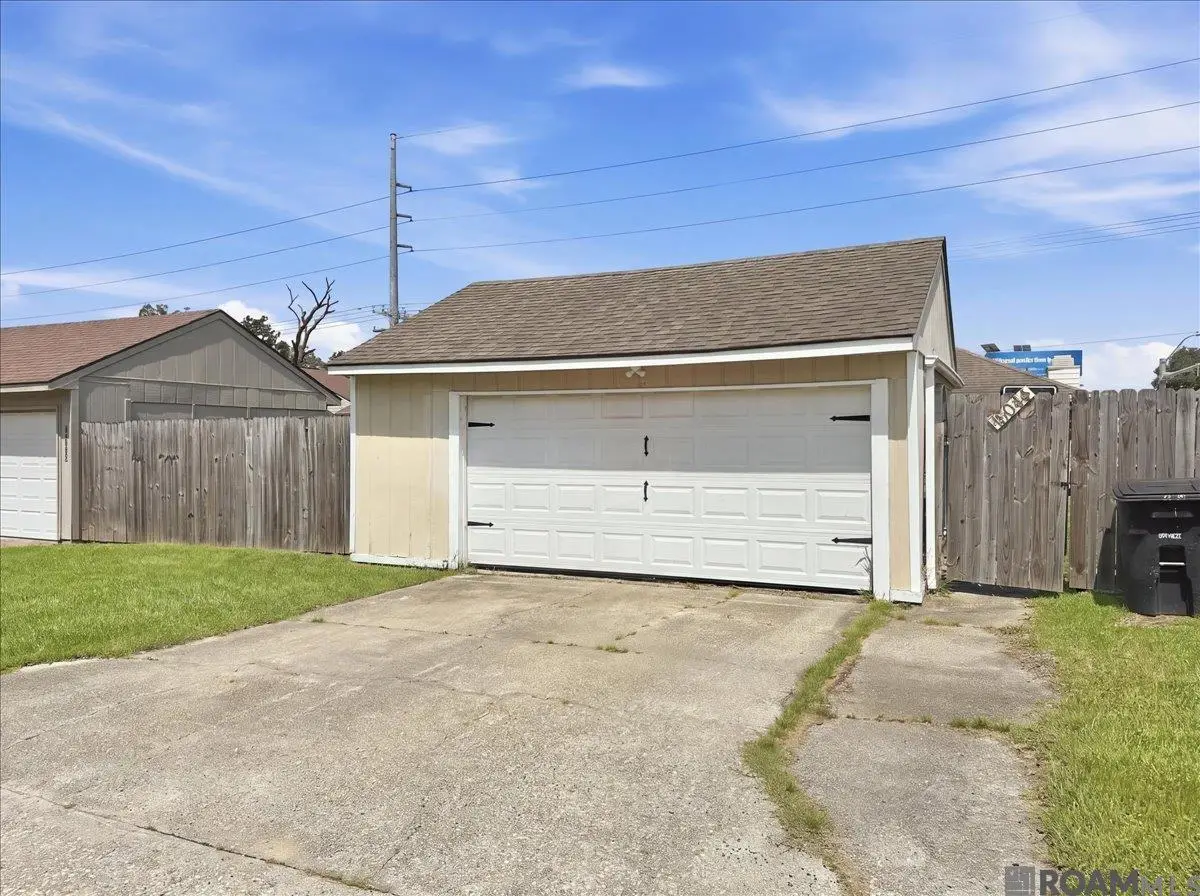 16044 S Harrells Ferry Rd, Baton Rouge, LA 70816 - #1