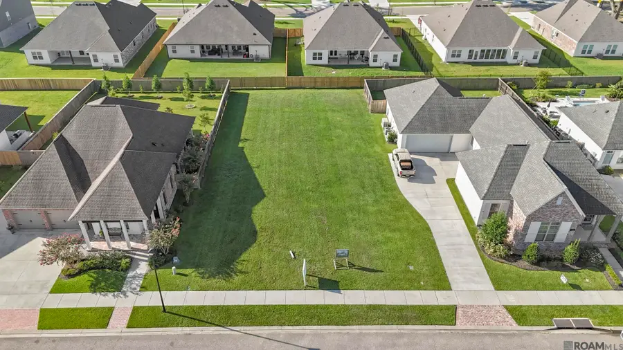 12734 Solemn Oaks Ave, Baton Rouge, LA 70818 - #2