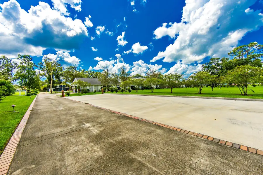 1621 Bayou Black Dr, Houma, LA 70360 - #2