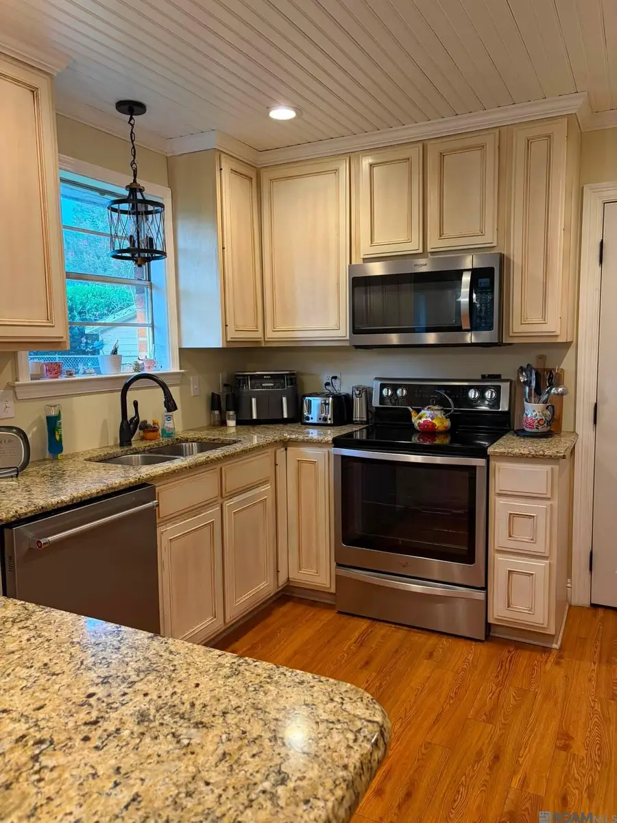 935 Montgomery Ave, Denham Springs, LA 70726 - #2