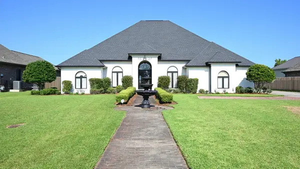 215 Olivia Drive, Thibodaux, LA 70301