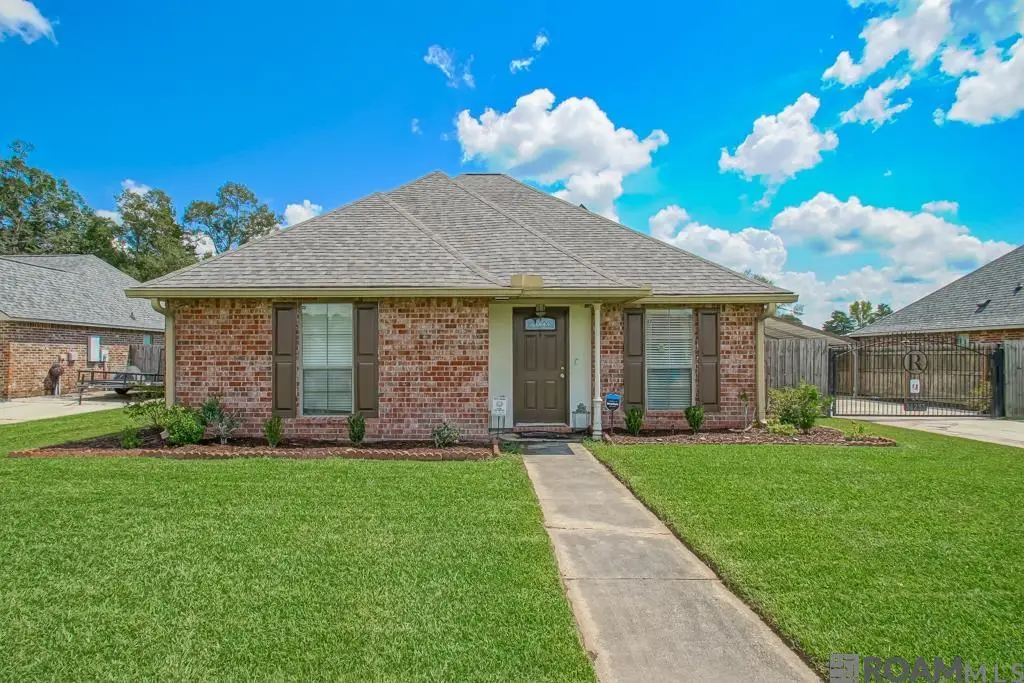 34233 Hawks Cove, Denham Springs, LA 70706 - #1