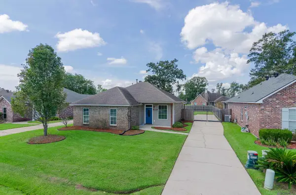 14297 Whispering Oaks Dr, Gonzales, LA 70737