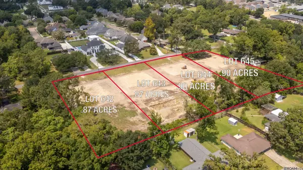 4667 Floynell Dr, Saint George, LA 70809