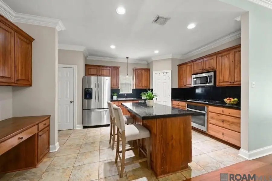 7022 Buttonbush Dr, Baton Rouge, LA 70817 - #3