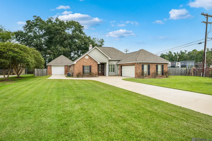 7993 Denham Chase Ave, Denham Springs, LA 70726 - #3